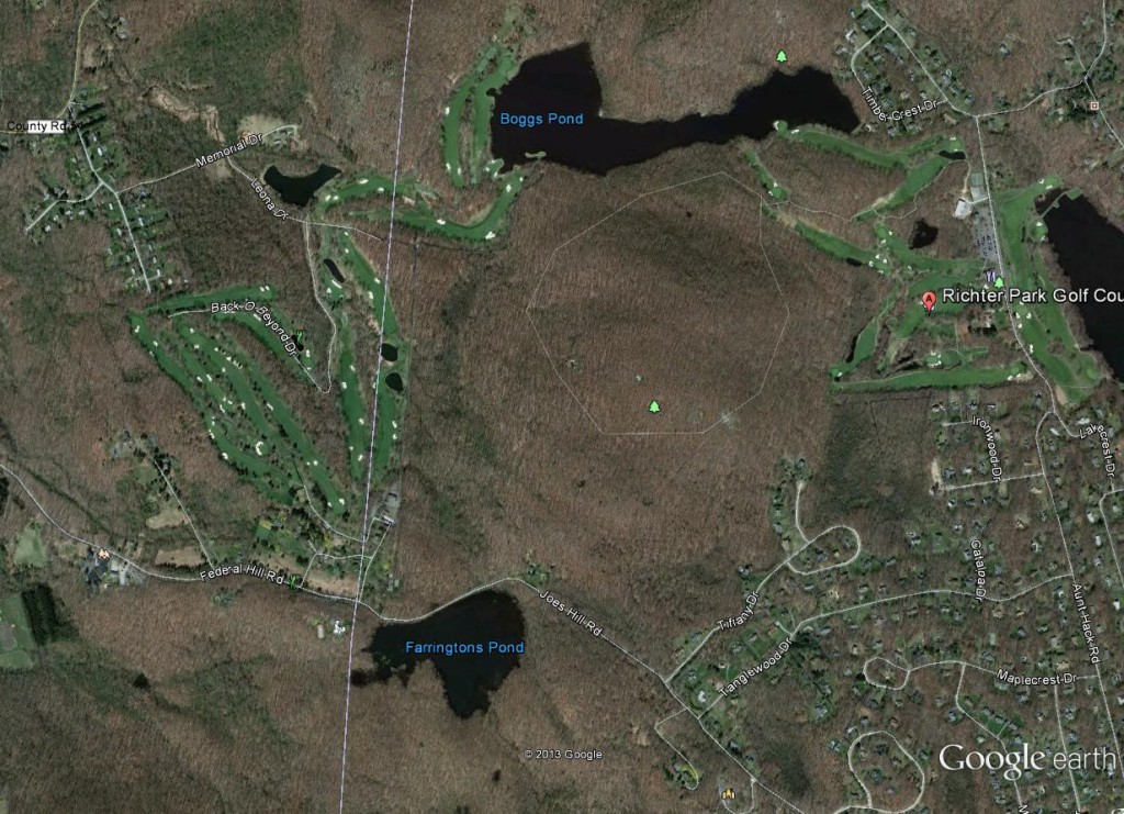 The course on the left is Morefar. The course on the right is Richter Park, which is owned by the city of Danbury, Connecticut, and is one of the best munys in the country.